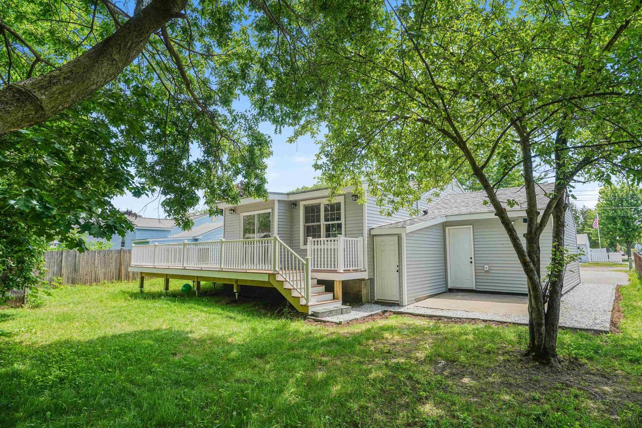 Exterior renovation completed Burlington Vermont home — new siding and windows